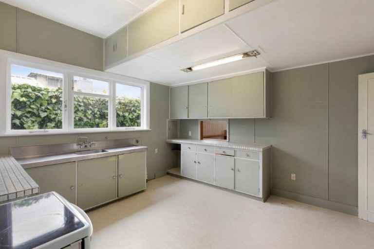 Photo of property in 98 Waterloo Road, Hutt Central, Lower Hutt, 5010