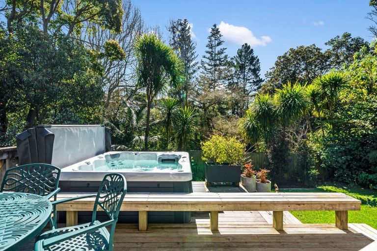 Photo of property in 8 Carina Crescent, Torbay, Auckland, 0630