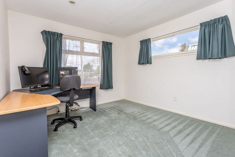 Photo of property in 143 Grahams Road, Burnside, Christchurch, 8053