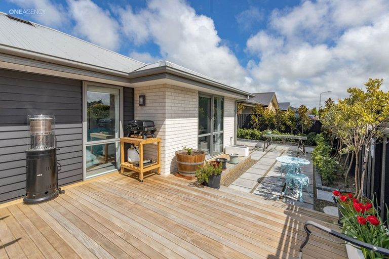 Photo of property in 9 Keeper Close, Woodend, 7610