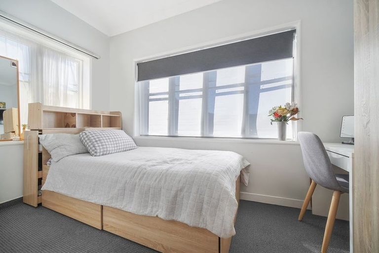 Photo of property in 1 Kingswood Road, Papatoetoe, Auckland, 2025