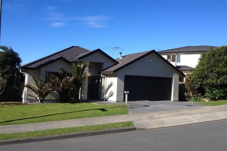 Photo of property in 38 Furlong Crescent, Churton Park, Wellington, 6037