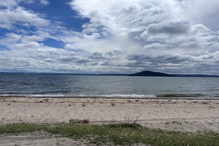 Photo of property in 9a Holden Avenue, Holdens Bay, Rotorua, 3010