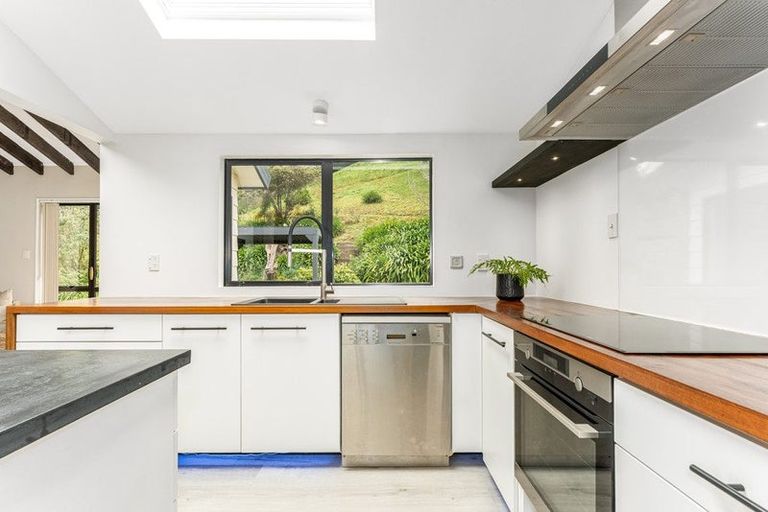 Photo of property in 28 Peterhouse Street, Tawa, Wellington, 5028