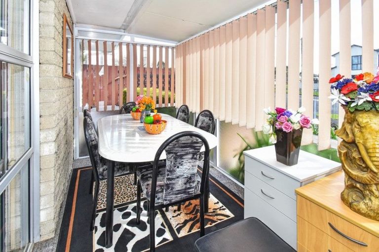 Photo of property in 2/55 Pah Road, Papatoetoe, Auckland, 2025