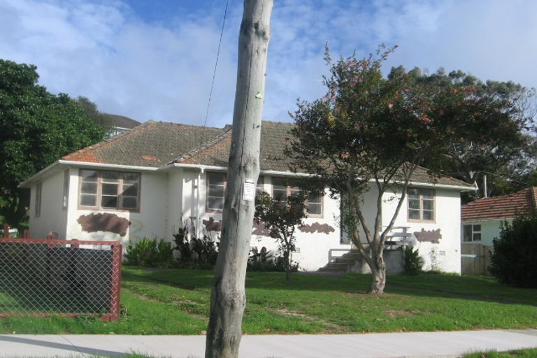 Photo of property in 70 Mungavin Avenue, Ranui, Porirua, 5024