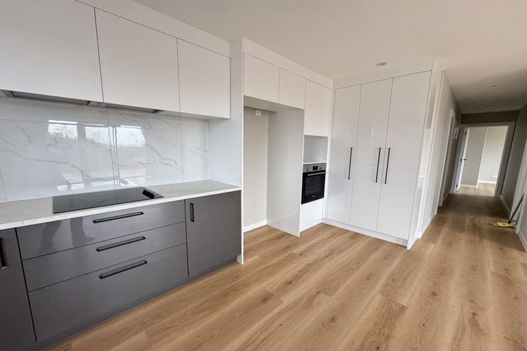 Photo of property in 42 Manu Place, Pinehill, Auckland, 0632