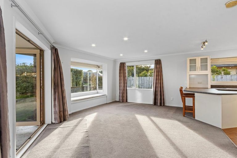 Photo of property in 8 Len Hale Place, Parklands, Christchurch, 8083