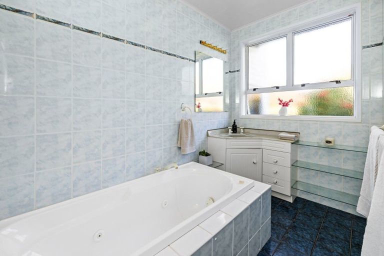 Photo of property in 39 Lucknow Road, Havelock North, 4130