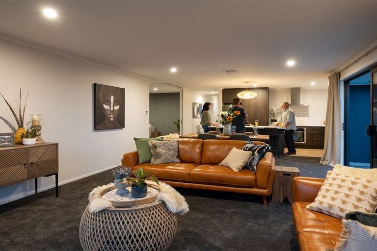 Photo of property in 40 Jane Maree Road, Kumeu, 0810