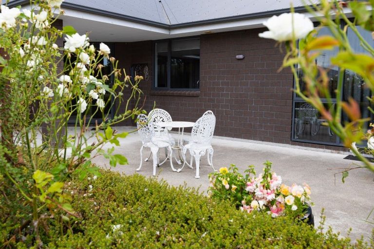 Photo of property in 8 Gordon Street, Woodville, 4920