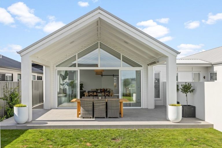 Photo of property in 25 Grooby Place, Havelock North, 4130