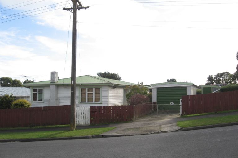 Photo of property in 75 Hampshire Street, Cannons Creek, Porirua, 5024