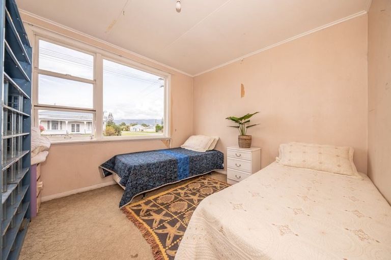 Photo of property in 132 Peel Street, Westport, 7825