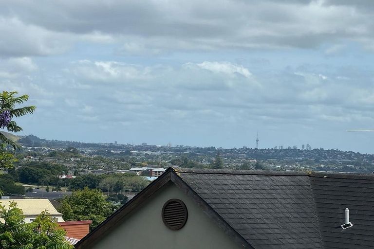 Photo of property in 73 Highland Park Drive, Botany Downs, Auckland, 2010