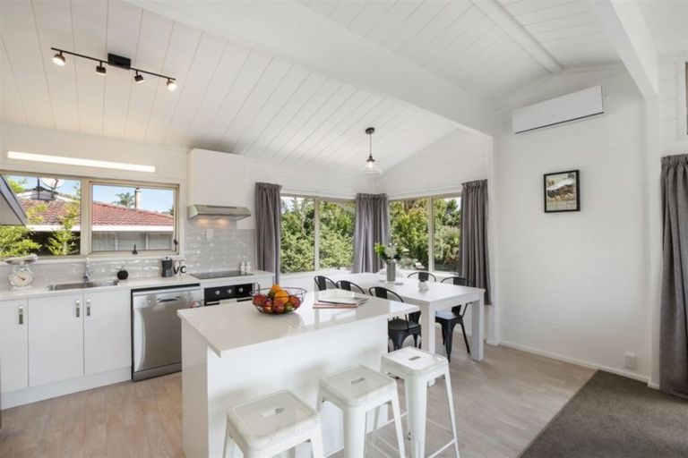 Photo of property in 45 Matuhi Rise, Henderson, Auckland, 0612