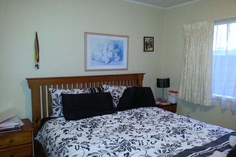 Photo of property in 1/18 Kentigern Close, Pakuranga, Auckland, 2010