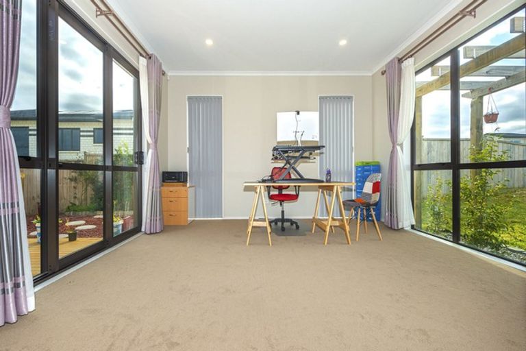 Photo of property in 71 Eighth View Avenue, Beachlands, Auckland, 2018