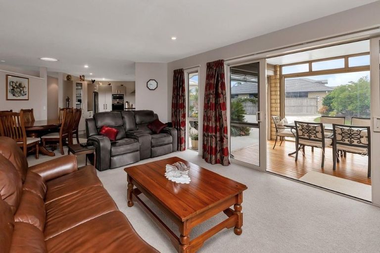 Photo of property in 10 Sea Dune Place, Ruakaka, 0116