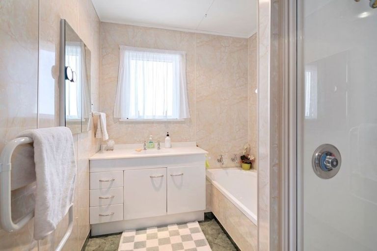 Photo of property in 22 Tennyson Crescent, Stoke, Nelson, 7011