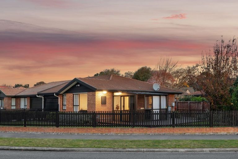 Photo of property in 1/49 Cowes Street, Avondale, Christchurch, 8061