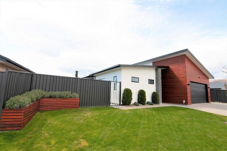 Photo of property in 6 Eldorado Place, Cromwell, 9310