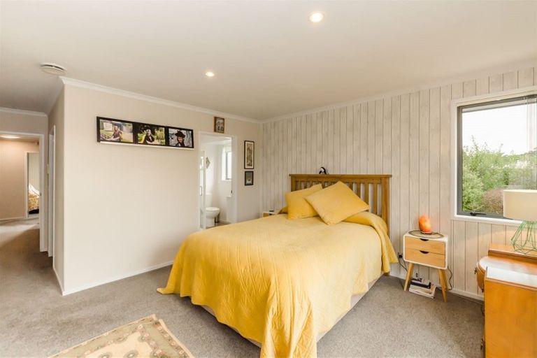 Photo of property in 14 Pearson Place, Paraparaumu, 5032