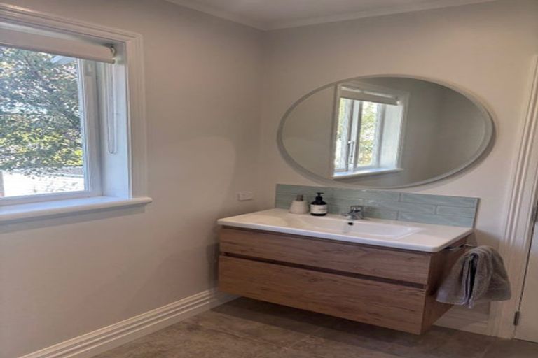 Photo of property in 16 Stafford Street, Mount Victoria, Wellington, 6011