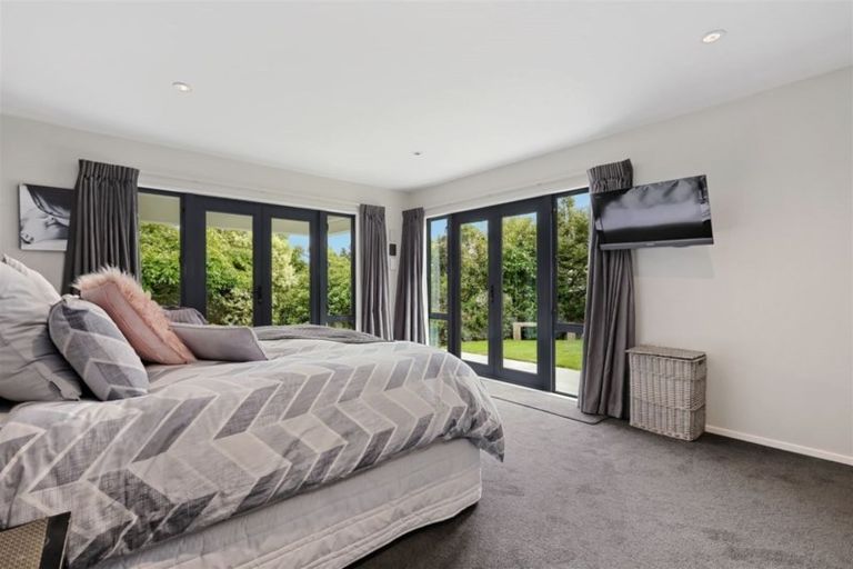 Photo of property in 3a Plains View, Mount Pleasant, Christchurch, 8081