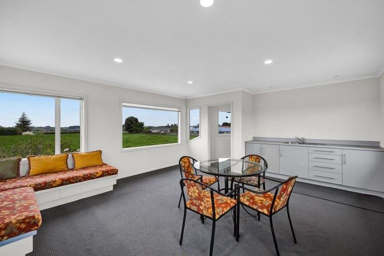 Photo of property in 8 Edna Wills Place, Hawera, 4610