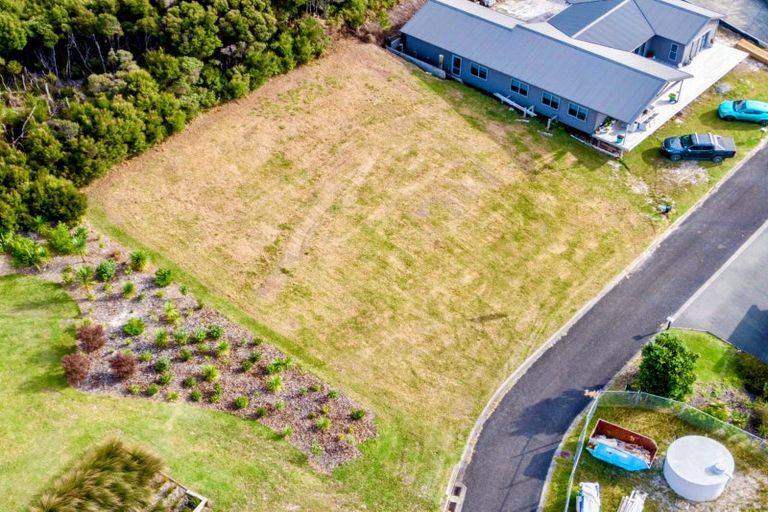 Photo of property in 14 Sunrise Place, Cable Bay, 0420