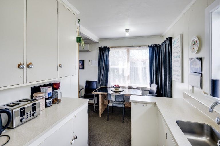 Photo of property in 1/118 Garnett Street, Raureka, Hastings, 4120