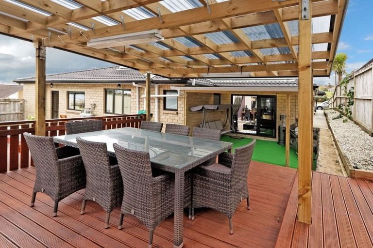 Photo of property in 14 Bradnor Meadows Drive, Swanson, Auckland, 0612