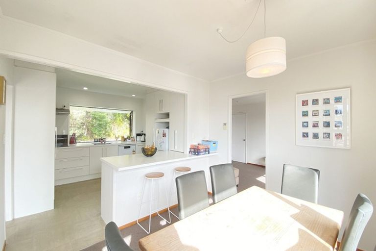 Photo of property in 176 Sturges Road, Henderson, Auckland, 0612