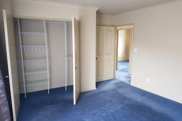 Photo of property in 8 Tiel Lane, Papakura, 2110