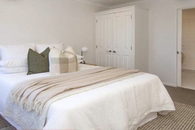 Photo of property in 27 James Street, Redcliffs, Christchurch, 8081