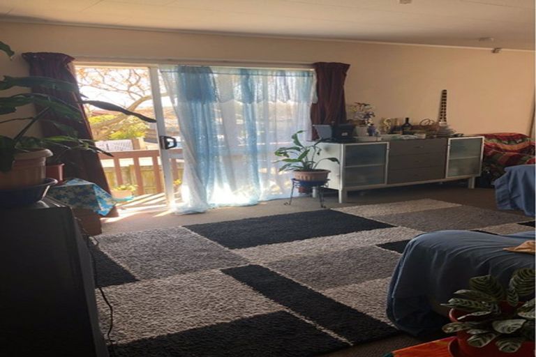 Photo of property in 2/90 Finlayson Avenue, Clendon Park, Auckland, 2103