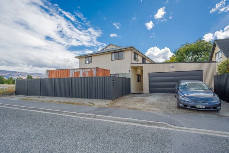 Photo of property in 2 Clutha Street, Alexandra, 9320