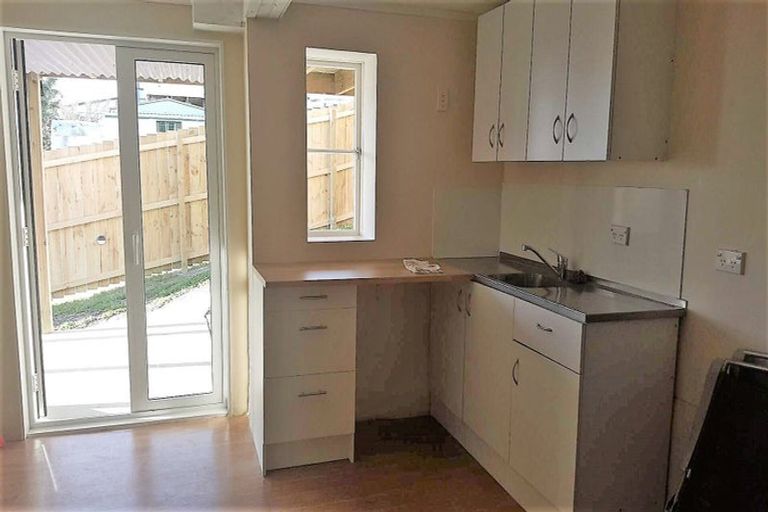 Photo of property in 32 Stanmore Bay Road, Stanmore Bay, Whangaparaoa, 0932