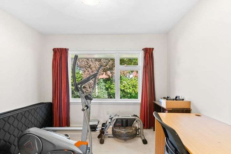 Photo of property in 8 Parkinson Place, Ilam, Christchurch, 8041