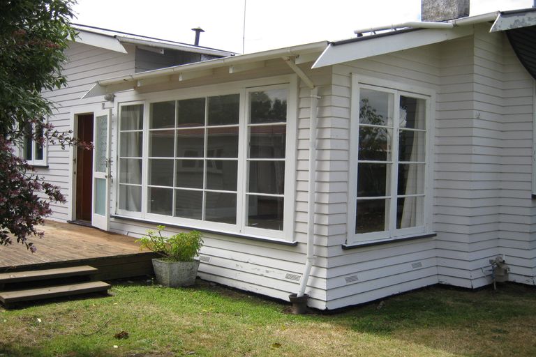 Photo of property in 19 Kowhai Avenue, Palmerston North, 4410