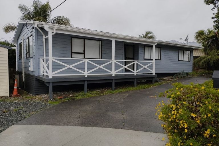 Photo of property in 1/9 Titoki Street, Te Atatu Peninsula, Auckland, 0610