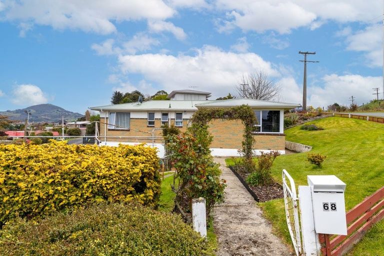 Photo of property in 68 Waldron Crescent, Green Island, Dunedin, 9018