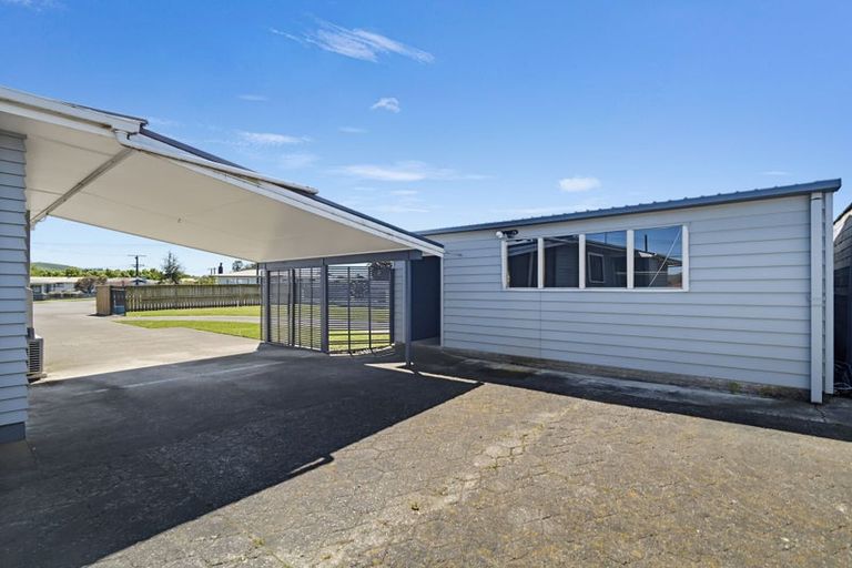 Photo of property in 17 Montgomery Street, Waipukurau, 4200