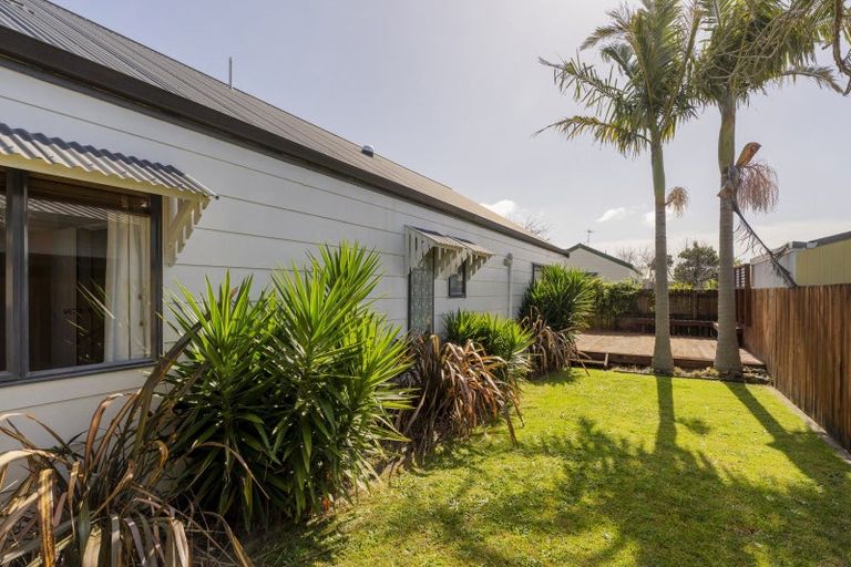 Photo of property in 5 Cholmondeley Crescent, Whitianga, 3510