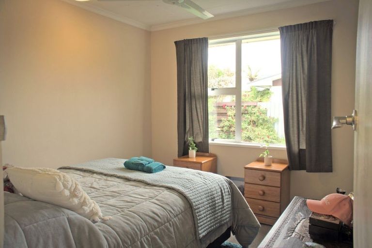 Photo of property in 27 Meadowbrook Drive, Cloverlea, Palmerston North, 4412