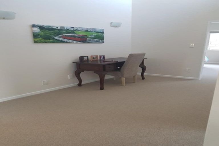 Photo of property in 28 Cosgrove Rise, Riverstone Terraces, Upper Hutt, 5018