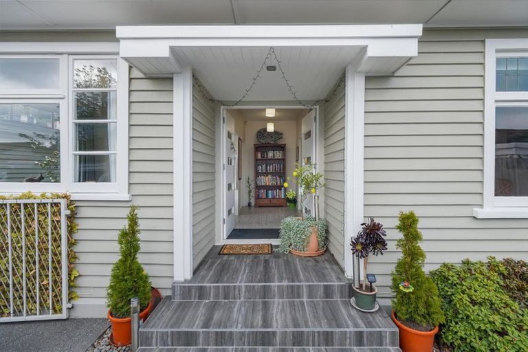 Photo of property in 153 Centaurus Road, Saint Martins, Christchurch, 8022