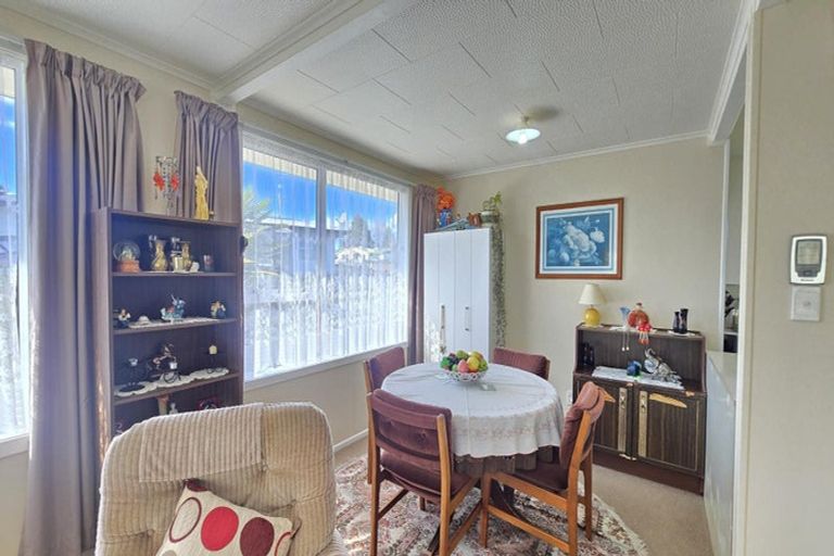 Photo of property in 16 Lancaster Crescent, Tokoroa, 3420