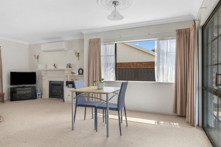 Photo of property in 146 Victoria Street, Cambridge, 3434